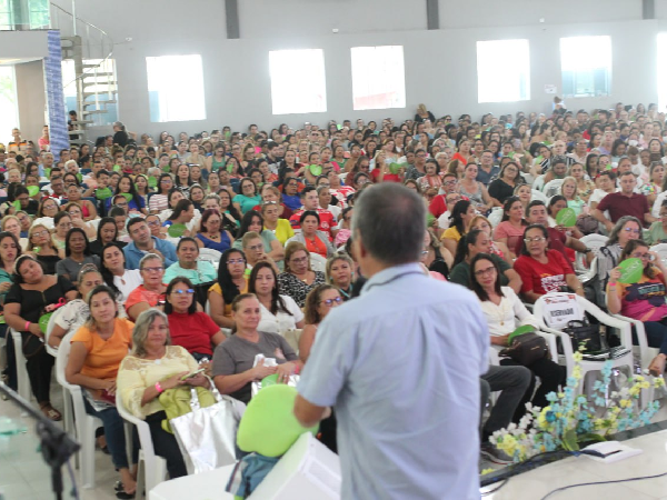 Prefeitura de Caucaia realiza Jornada Pedagógica reunindo mais de 4000 professores da rede municipal