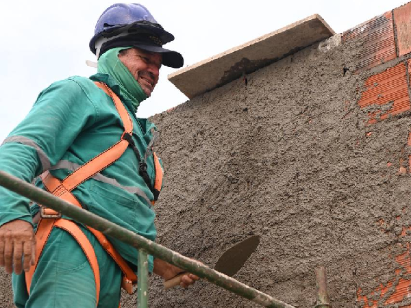 Com 150 escolas reformadas, Caucaia segue com plano de revitalização do pátio escolar municipal