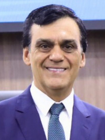 Naumi Amorim